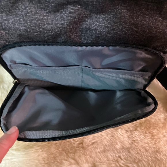 Eddie Bauer purse - Picture 8 of 12